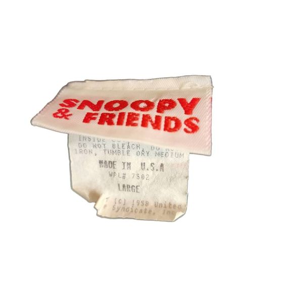 Snoopy & Friends Vintage Halloween Haunted House Snoopy Woodstock Sweater Size L - Picture 2 of 9